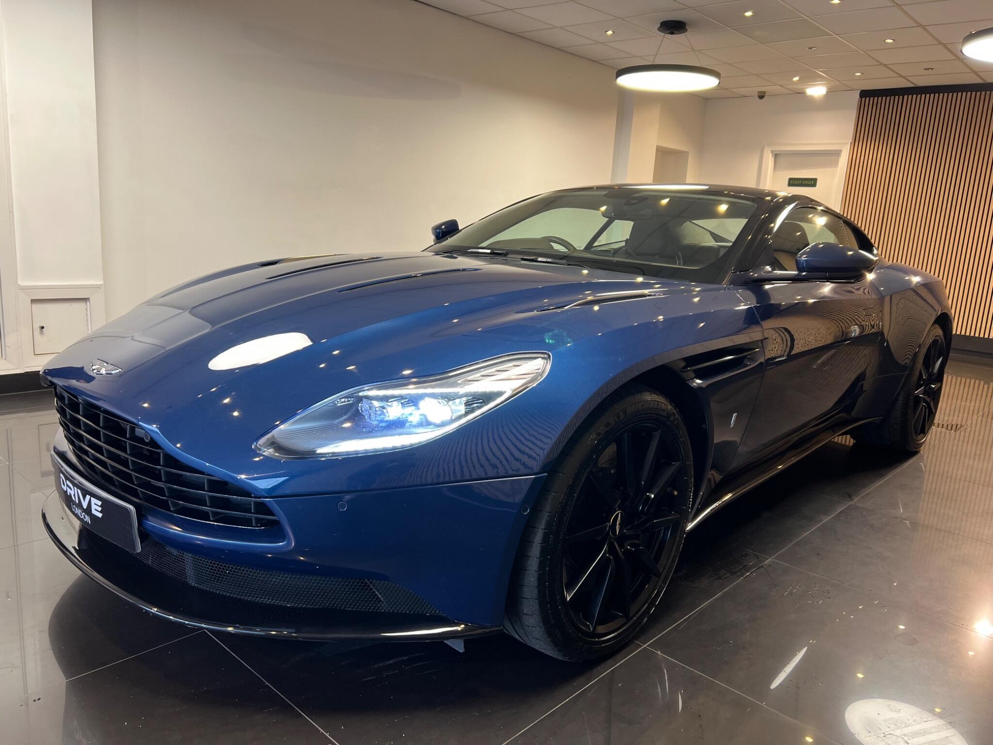 Aston Martin DB11